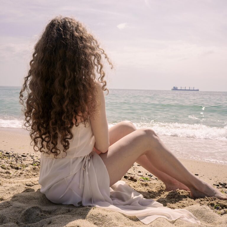 curly-hair-model